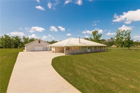 Photo of 31230 CARTER CEMETERY Road, Springfield, LA 70462 (MLS # 2553502)