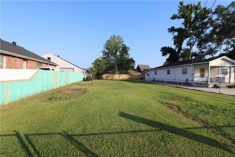 TULLULAH Avenue River Ridge LA 70123