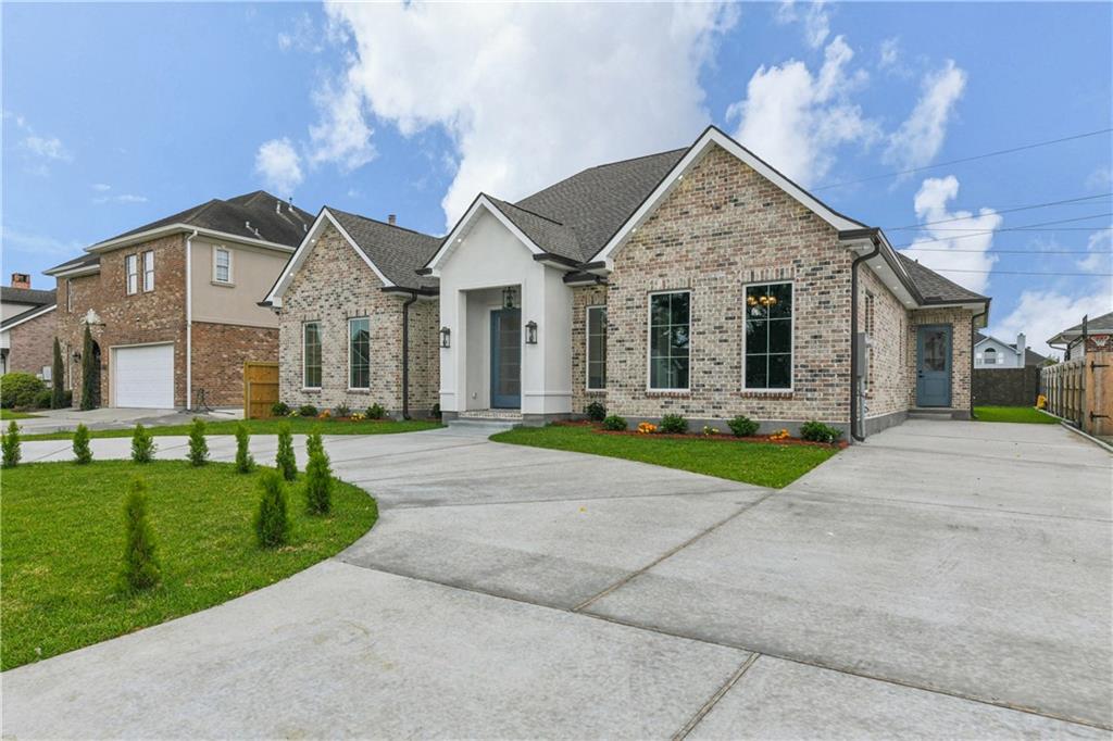 1105 LAKE FRANCES Drive