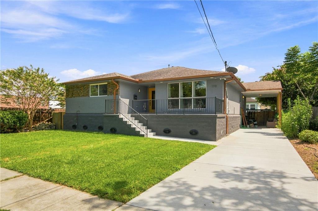 1718 BURBANK Drive