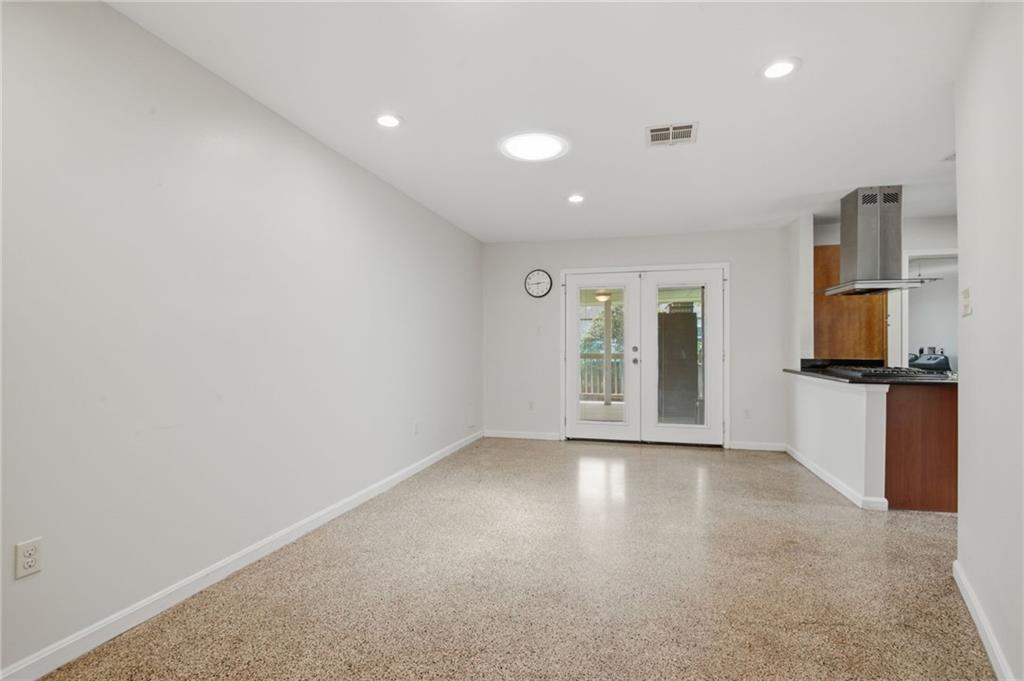 1718 BURBANK Drive