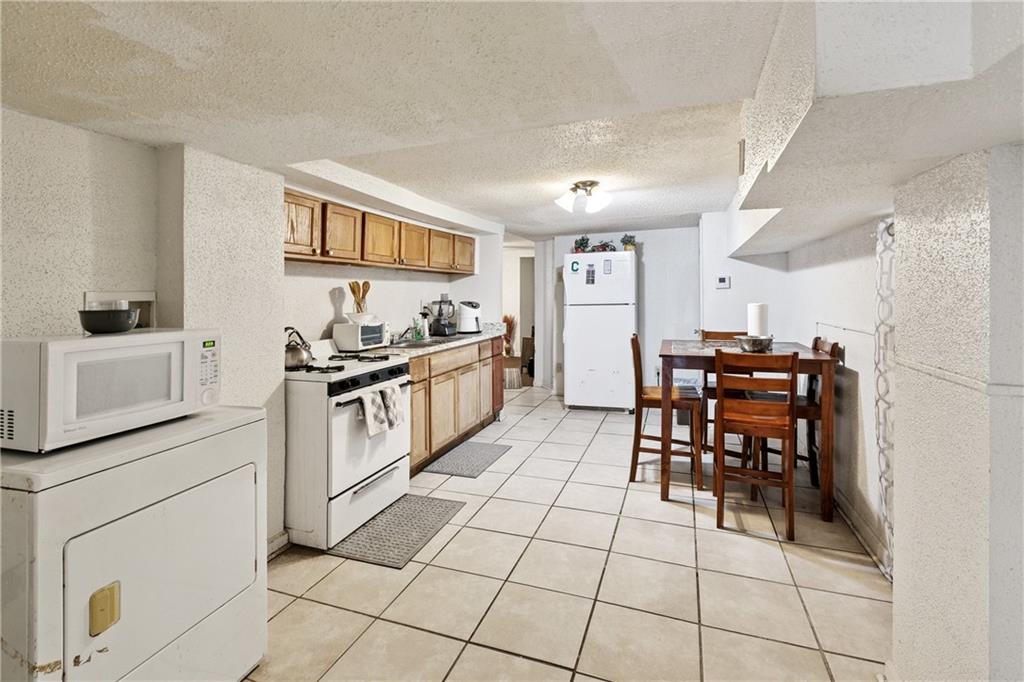 712-714 GENERAL TAYLOR Street