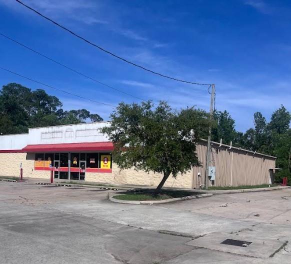 3878 PONTCHARTRAIN Drive