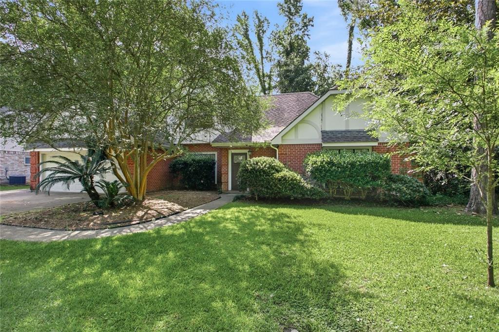124 W RICHLAND Drive