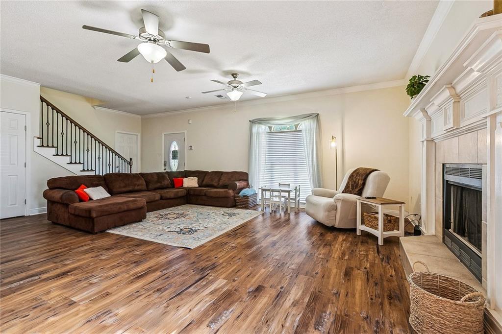 11 SOUTH LAKE Court