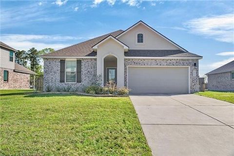 Photo of 24108 CONSERVATION WAY Avenue, Ponchatoula, LA 70454 (MLS # 2554069)