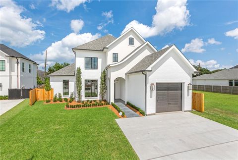 11 KHAN Court Metairie LA 70003
