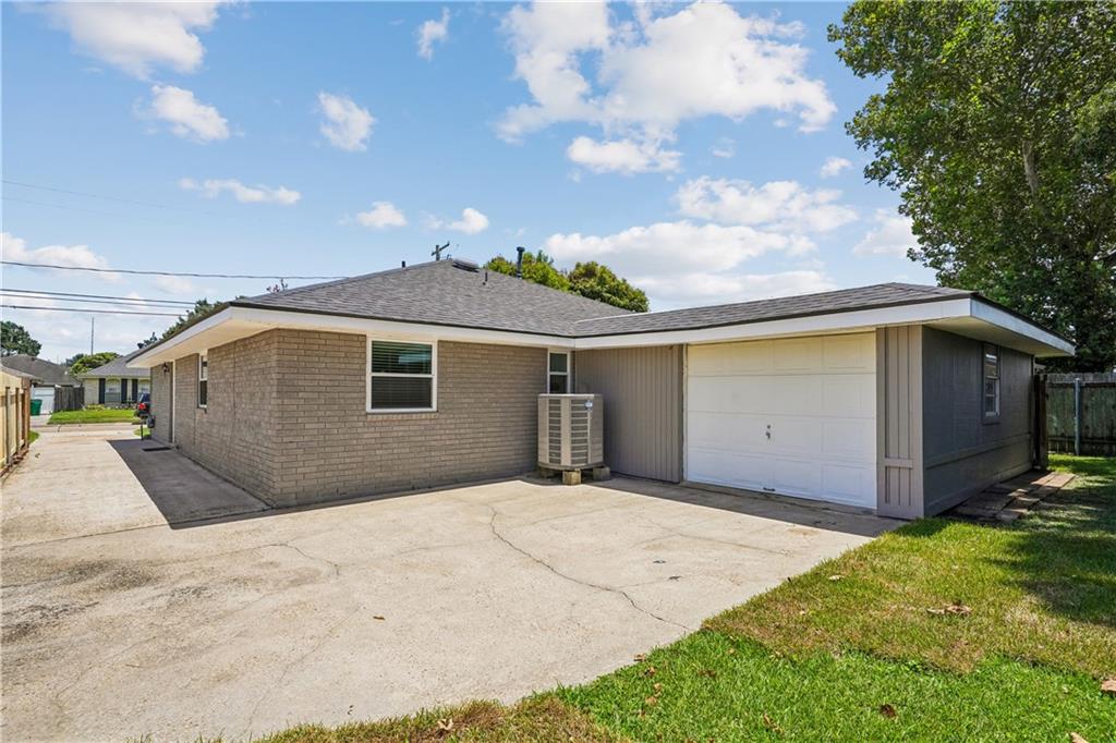 1408 HOUMA Boulevard