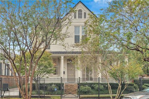 3914 PRYTANIA Street New Orleans LA 70115