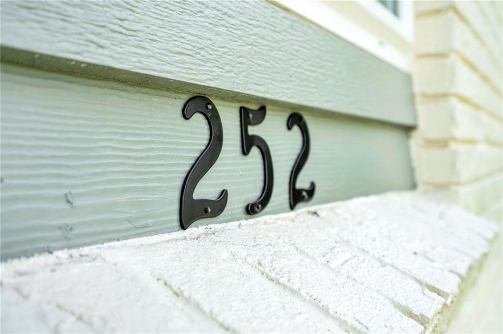 252 GLENDELLA Drive