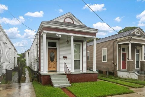 823 MONROE Street Gretna LA 70053