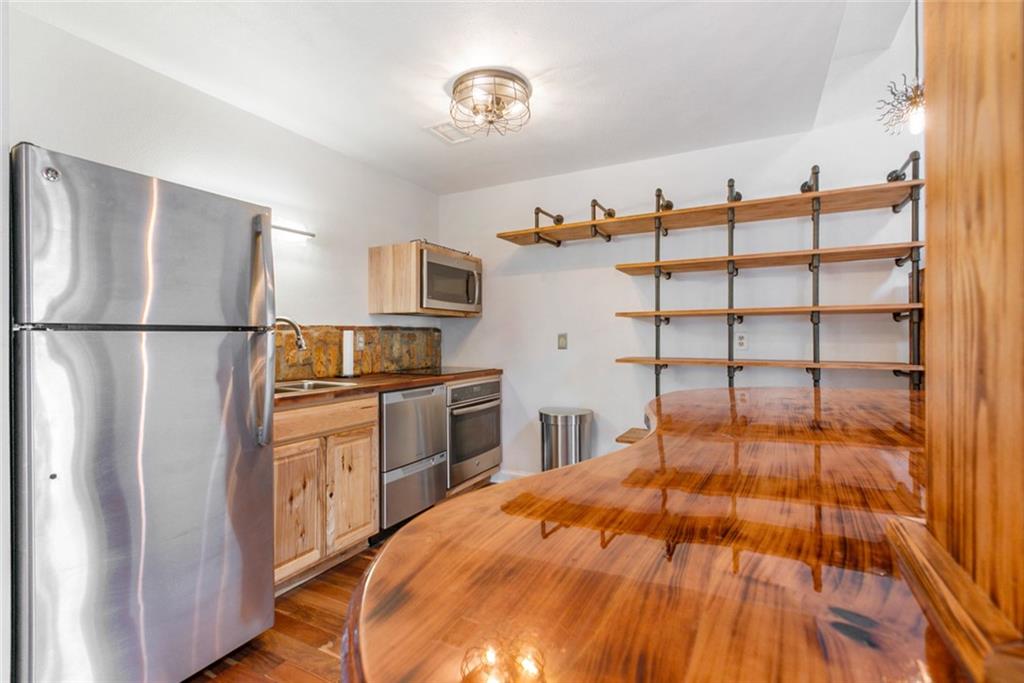 141 E HIGHWAY 22 Highway A-3