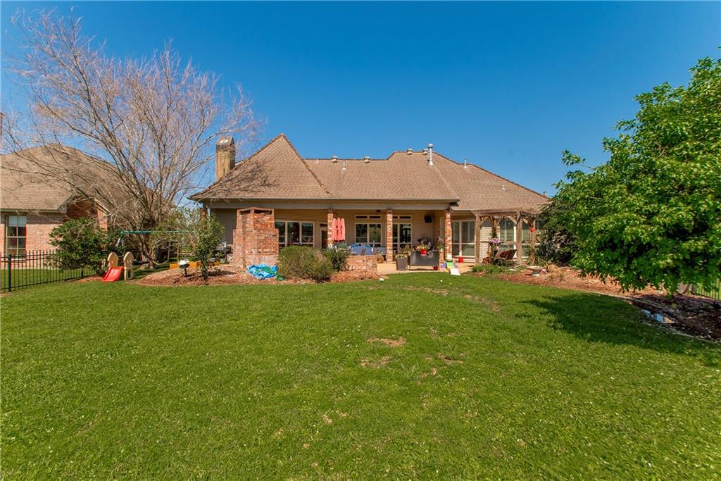 451 LAKE ORLEANS Boulevard