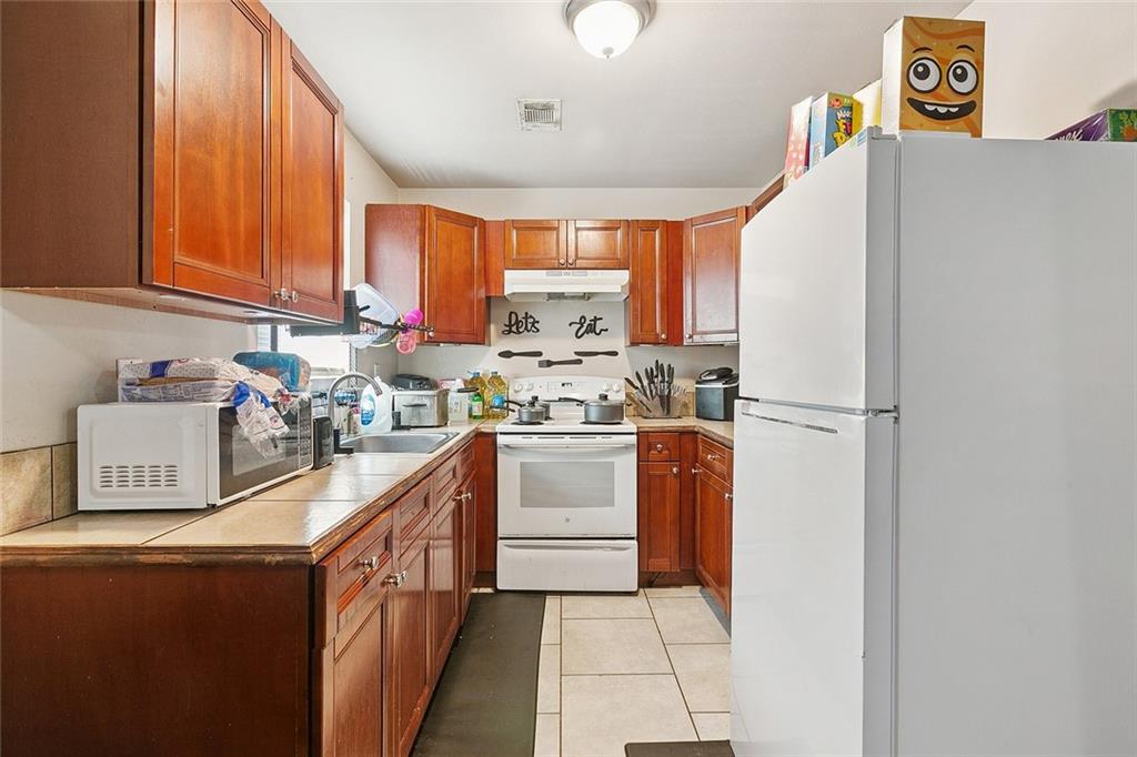 4726 LANCELOT Drive