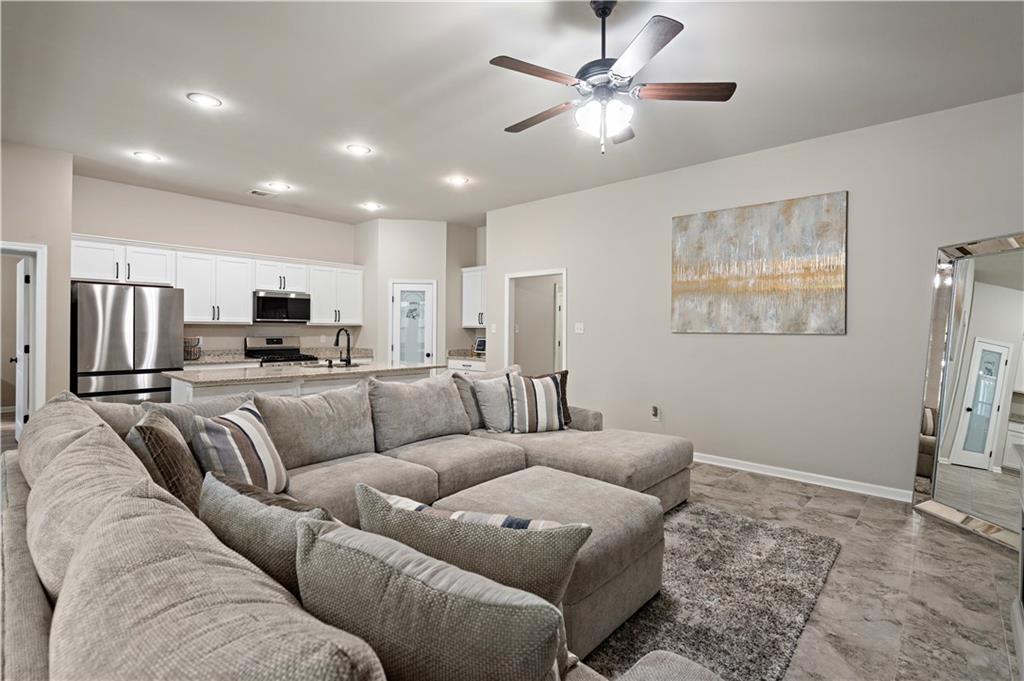 12581 PARMA Circle