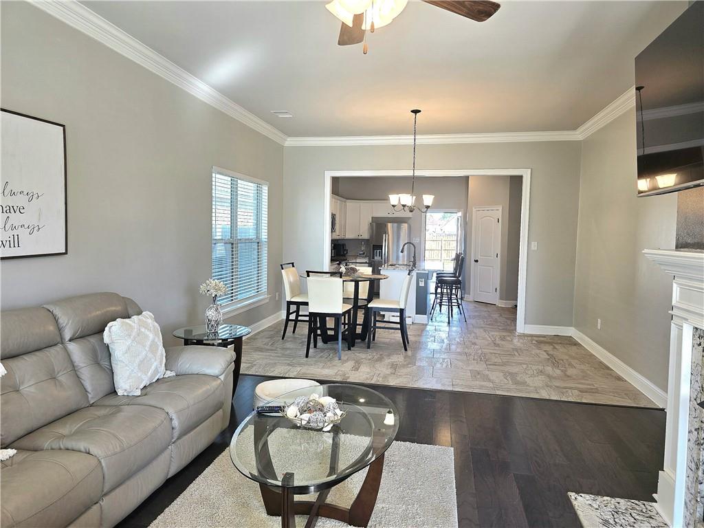 633 HIGH RIDGE LOOP Drive