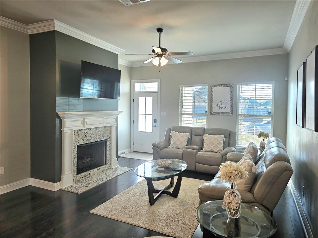 633 HIGH RIDGE LOOP Drive