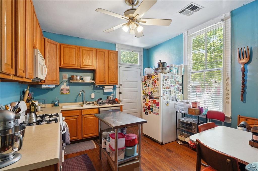 New Orleans, Louisiana 70119, United States, 10 Bedrooms Bedrooms, ,4 BathroomsBathrooms,Residential,Active,234667