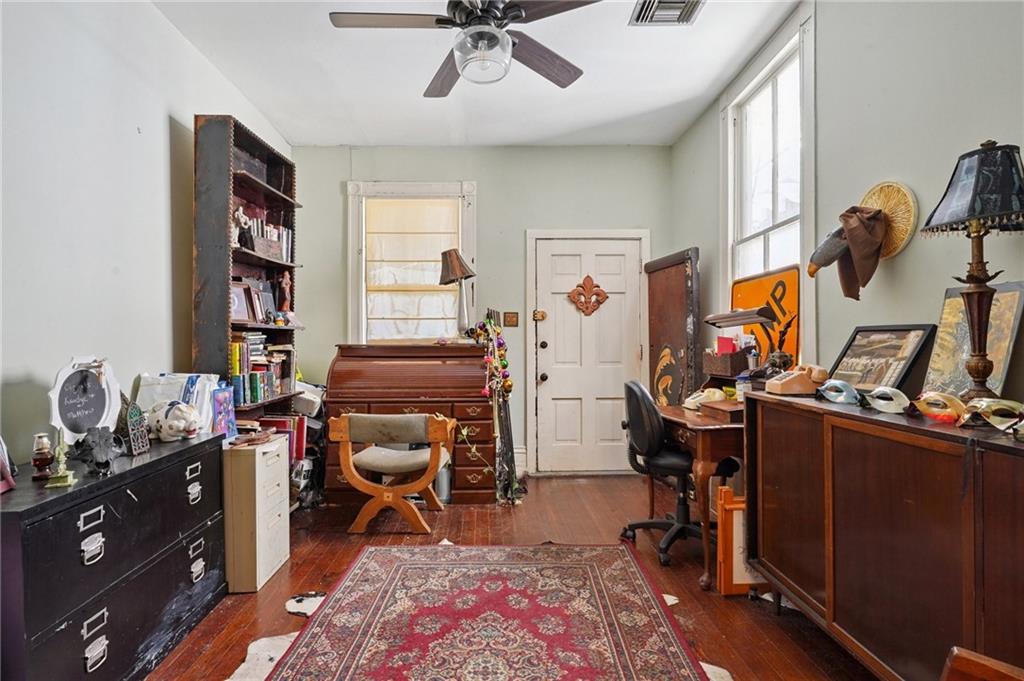 New Orleans, Louisiana 70119, United States, 10 Bedrooms Bedrooms, ,4 BathroomsBathrooms,Residential,Active,234667