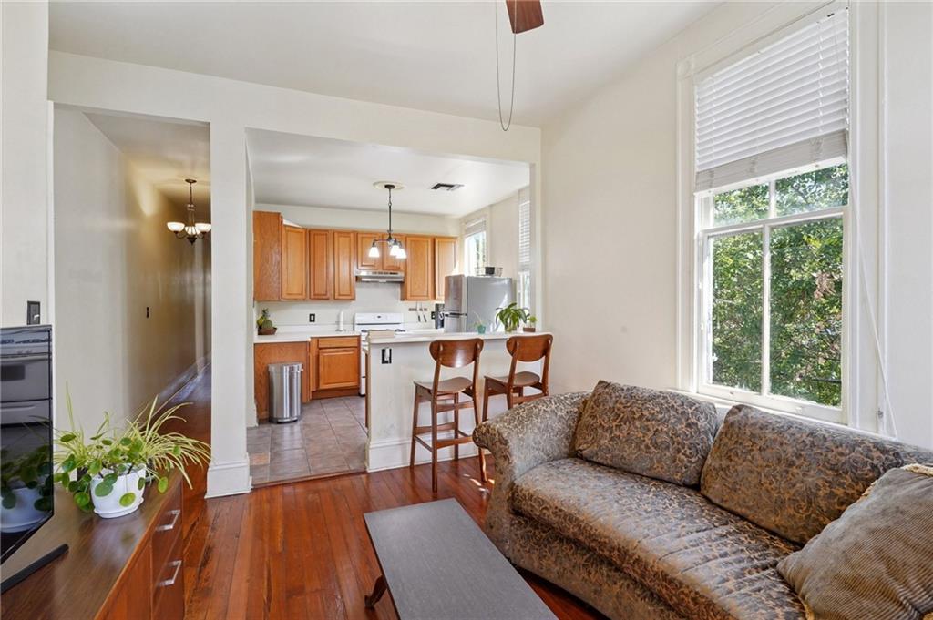 New Orleans, Louisiana 70119, United States, 10 Bedrooms Bedrooms, ,4 BathroomsBathrooms,Residential,Active,234667