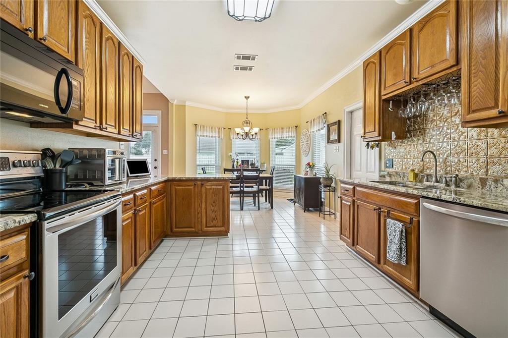 127 MAGNOLIA Court