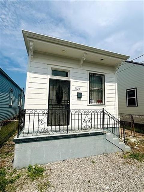 1733 TOURO Street New Orleans LA 70116