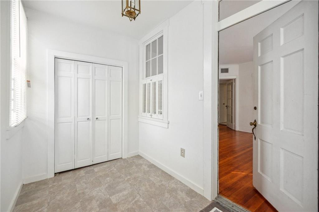 New Orleans, Louisiana 70118, United States, 2 Bedrooms Bedrooms, ,1 BathroomBathrooms,Residential,Active,17910