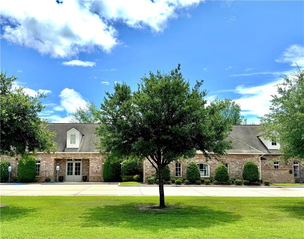 200 CAROLINE Court