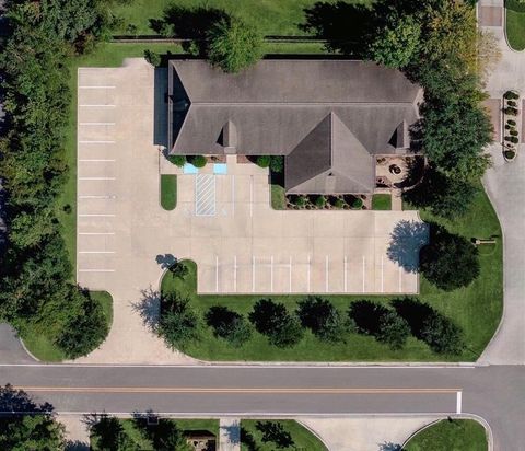 200 CAROLINE Court Covington LA 70433