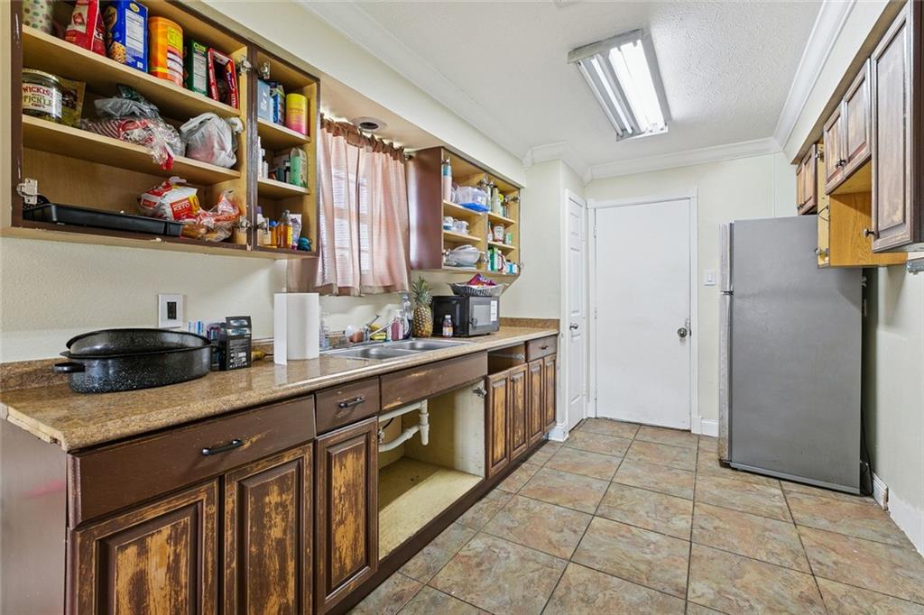2325 RIVER QUEEN Drive