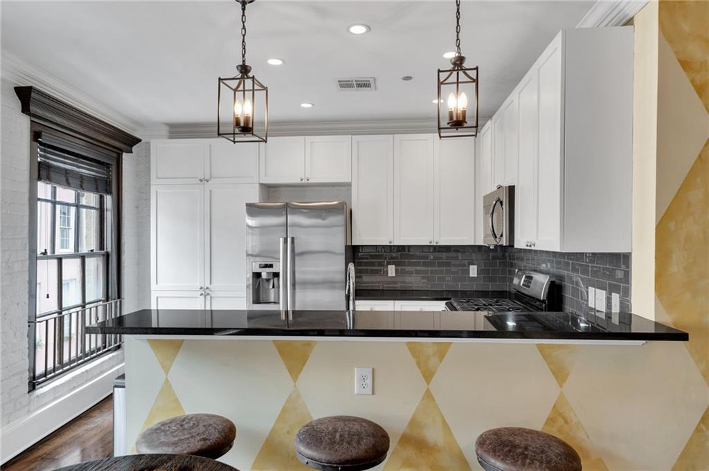 220 DECATUR Street 405