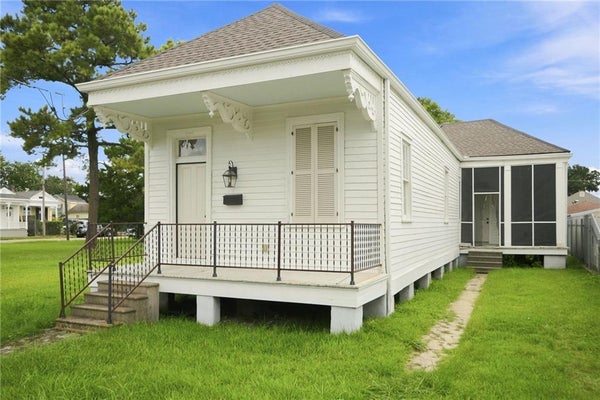 812 MADISON ST, GRETNA, LA 70053 - Image 084ca91ae0a98ee4aa7afaee2c31df82/1259926807