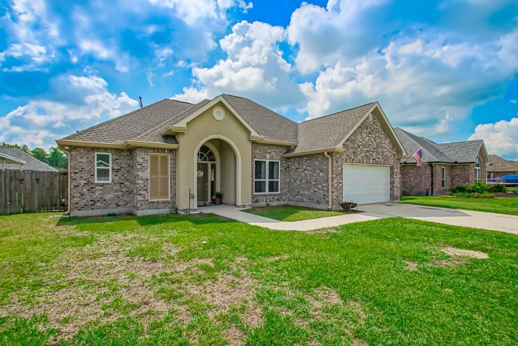 214 HAWTHORN Drive