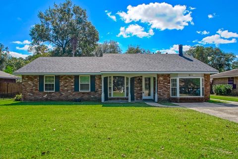Photo of 308 ROBIN HOOD Drive, Covington, LA 70433 (MLS # 2545540)