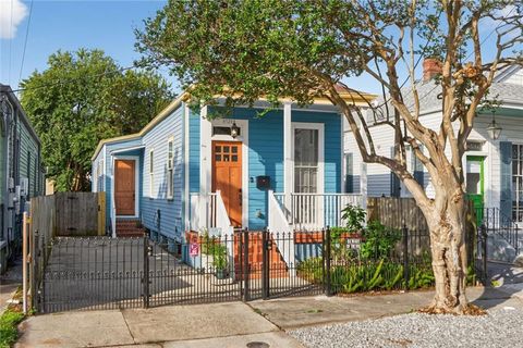 8528 JEANNETTE Street New Orleans LA 70118