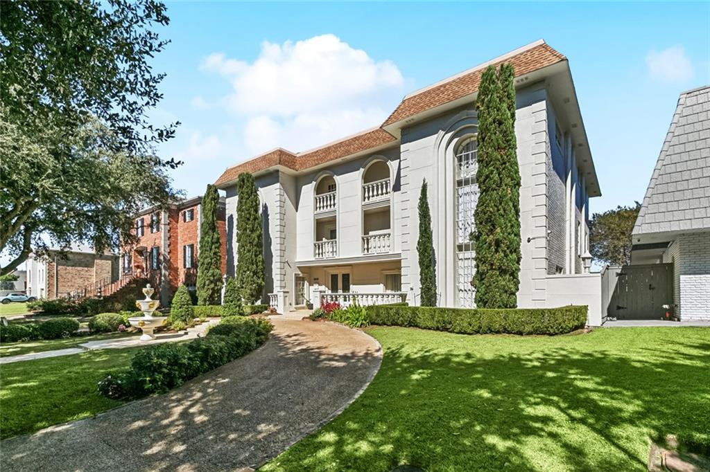 5909 CLEVELAND Place