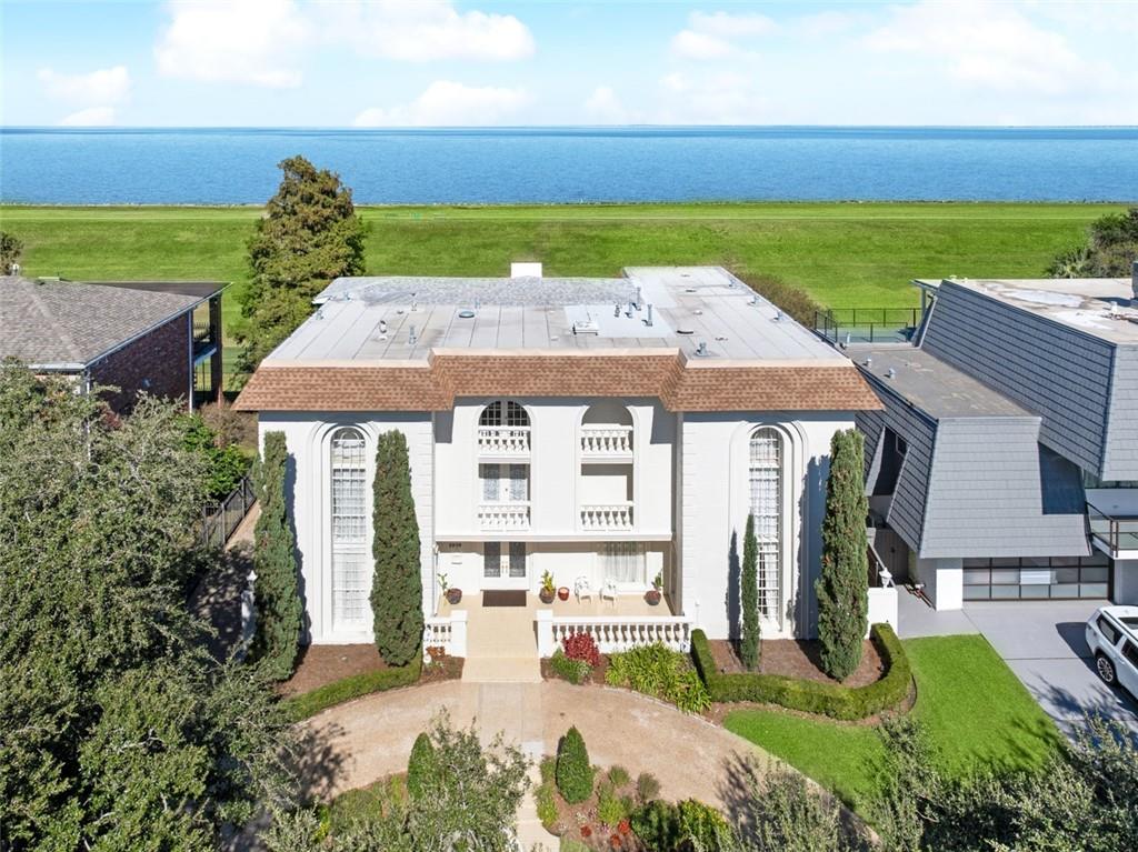 5909 CLEVELAND Place