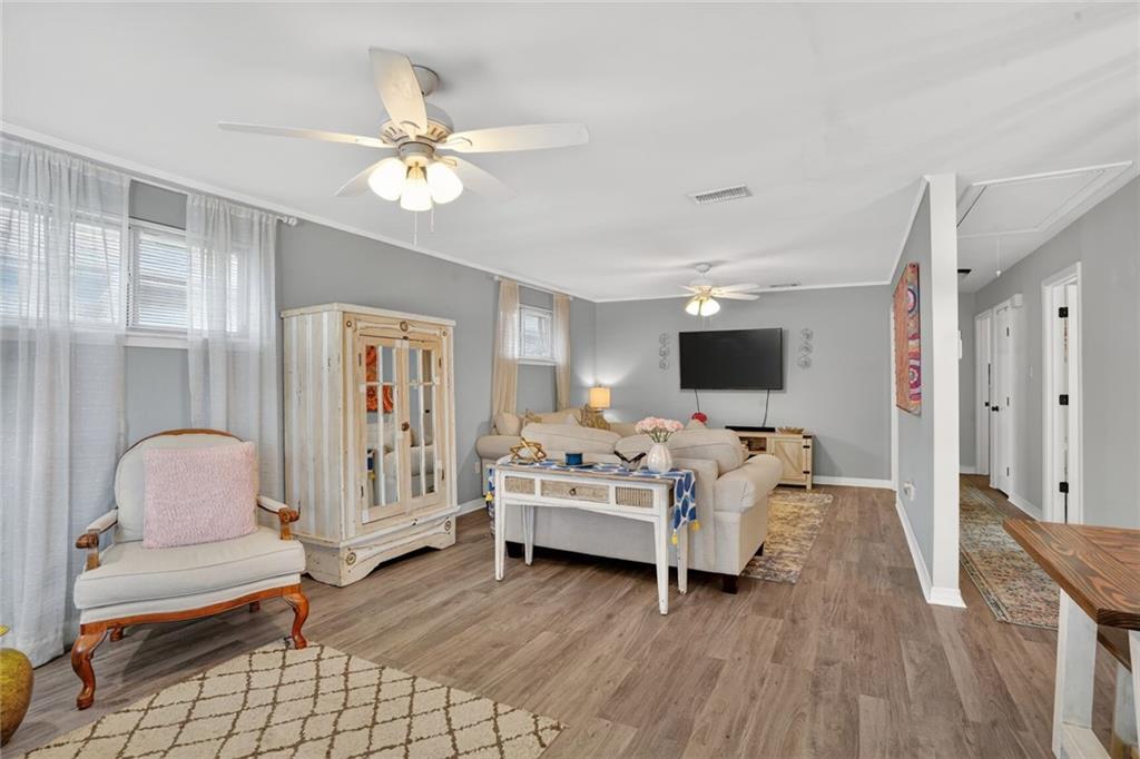 1035 W WILLIAM DAVID Parkway