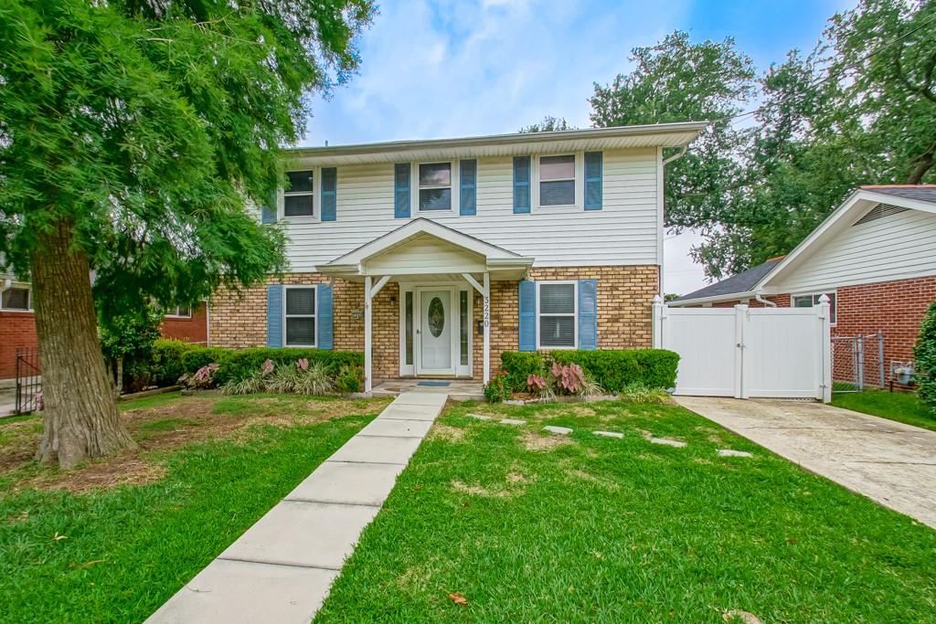 Photo 1 of 43 — 3220 METAIRIE Court, Metairie, LA 70002