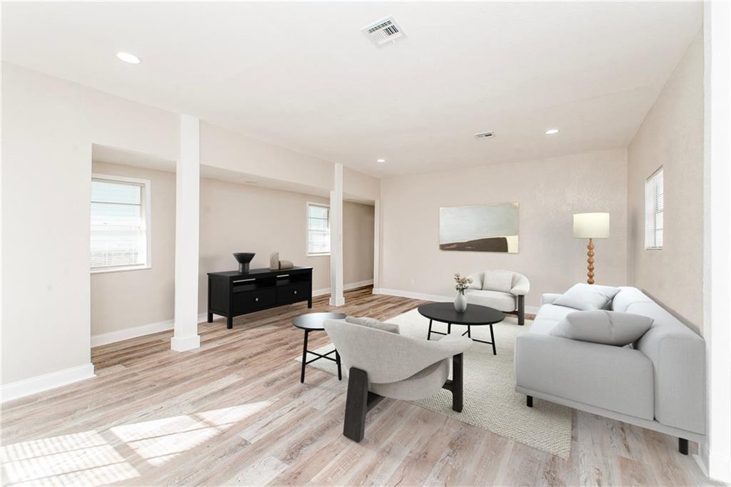 2813 N ROCHEBLAVE Street