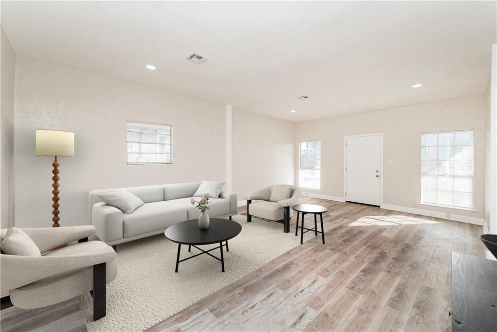 2813 N ROCHEBLAVE Street