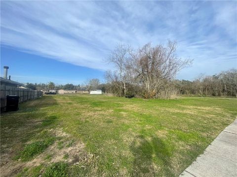 2912 RIVERBEND Drive Violet LA 70092