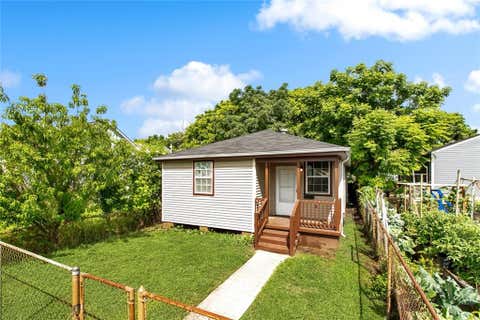 Photo of 811 TRICOU Street, New Orleans, LA 70117 (MLS # 2561138)