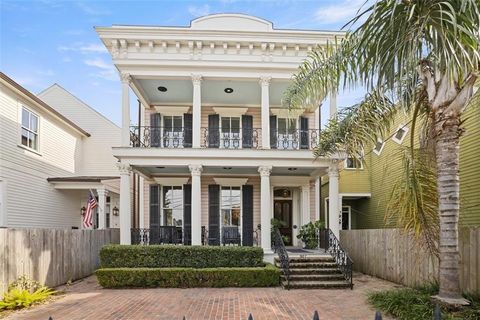 927 VALENCE Street New Orleans LA 70115