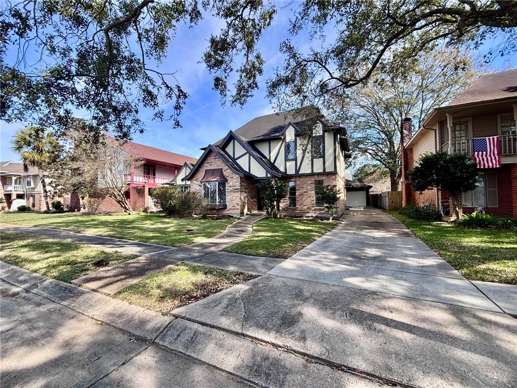 46 YELLOWSTONE Drive