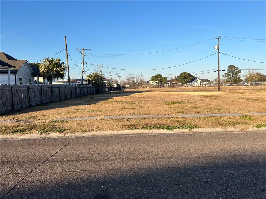 Photo 1 of 8 — 7509 PATRICIA Street, Arabi, LA 70032