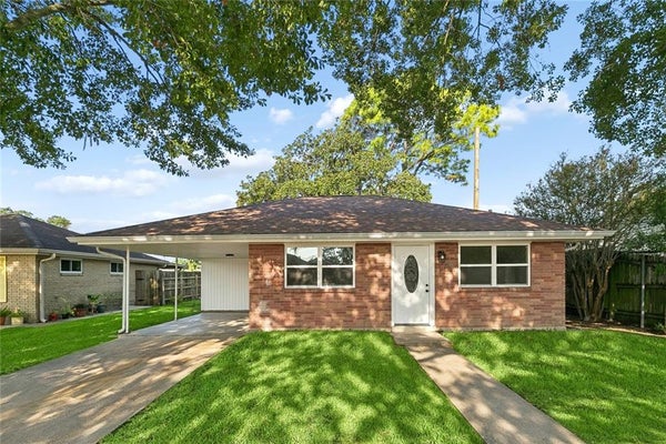3520 BASTIAN DR, MARRERO, LA 70072 - Image 0a5093438575ffc6e2d1fdc2b4d3b4c4/3799232208