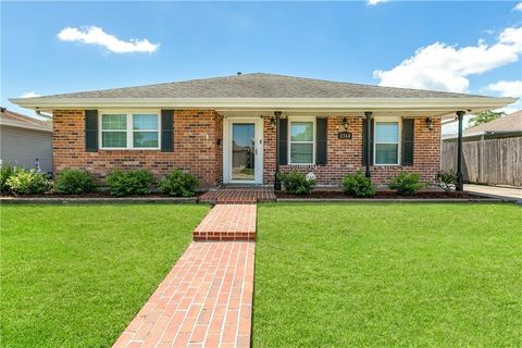 2168 GRAHAM Drive Gretna LA 70056