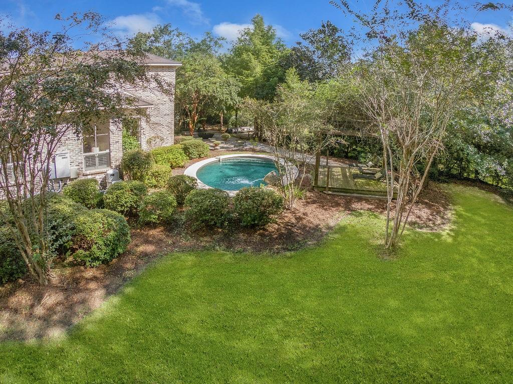 20 BEECHWOOD GARDENS Lane