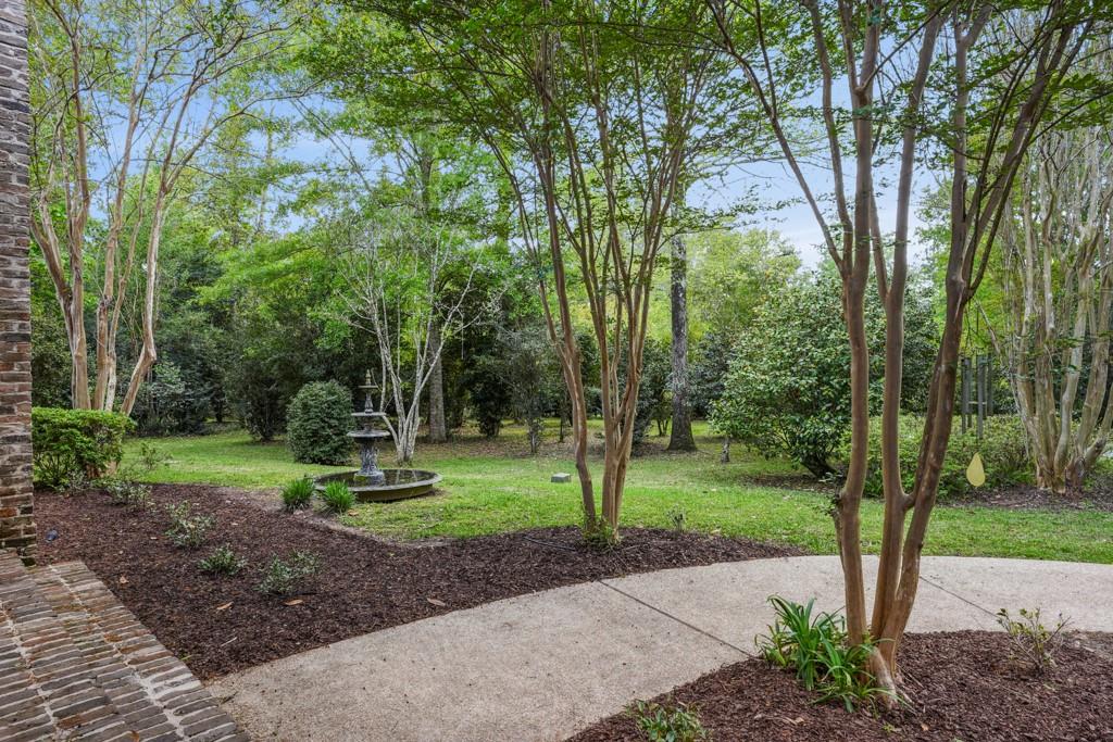 20 BEECHWOOD GARDENS Lane